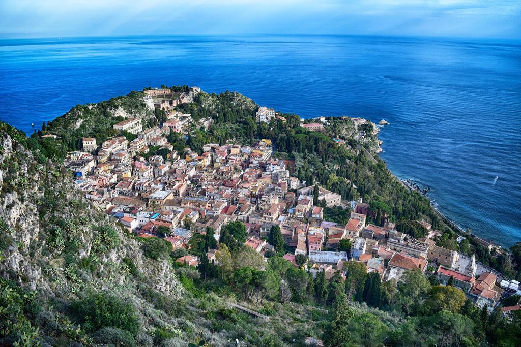 Charming Place Taormina Bagian luar foto