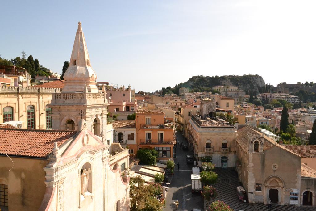 Charming Place Taormina Bagian luar foto