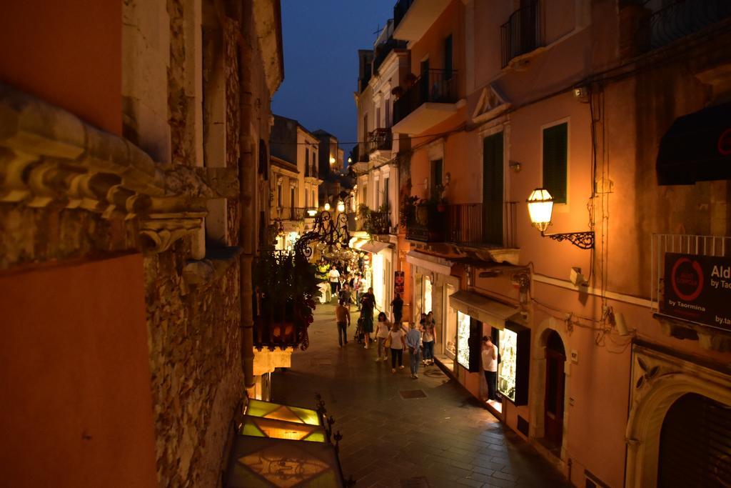 Charming Place Taormina Bagian luar foto